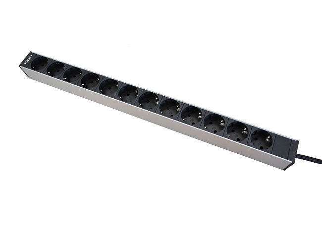 PLA584-12 PDU Basis Enkel fase Basis PDU met Schuko en/of C13 en/of C19 outlets